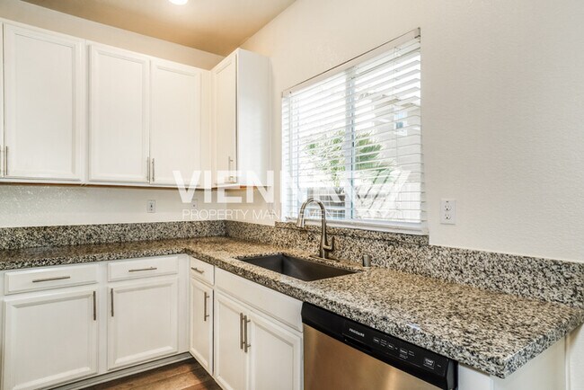 Foto del edificio - 3024 Welton Cir