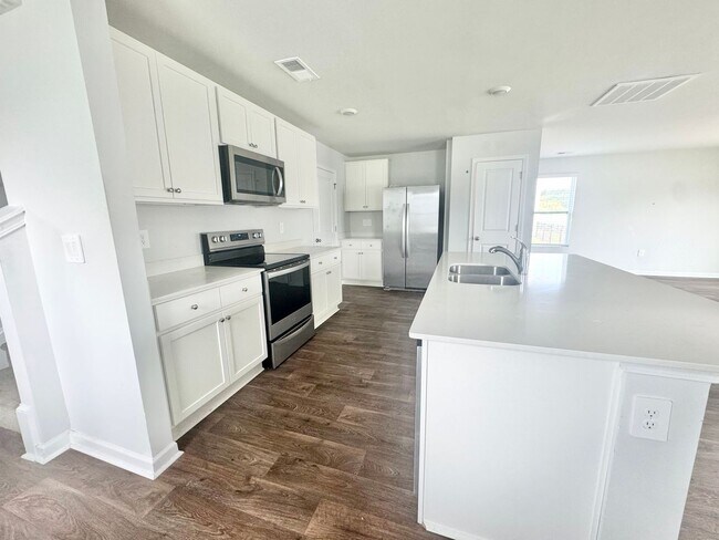 Foto del edificio - Available August 13!!