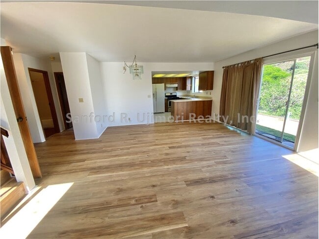 Building Photo - Ke Kumulani (3 bed/2 bath/2 prkg) Newtown,...