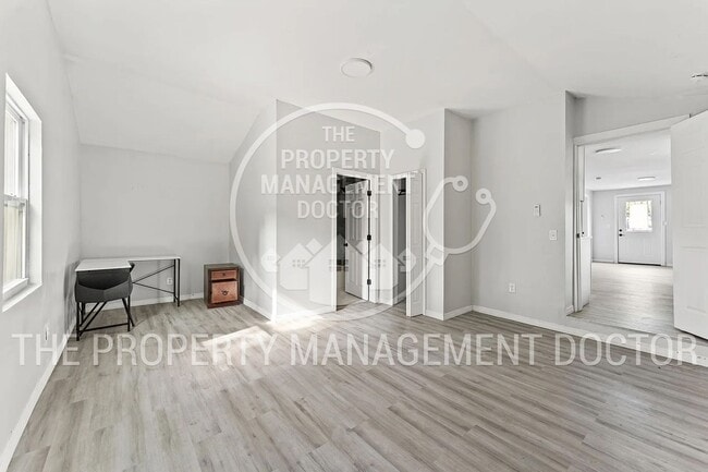 Foto del edificio - Welcome to 3/2 full renovated – Your Next Home Awaits in Jacksonville!