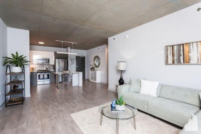 Building Photo - 2 bedroom in Chicago IL 60613