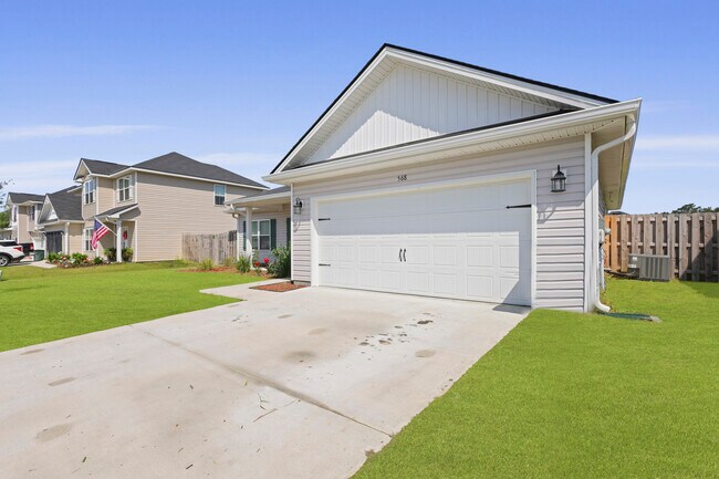 Building Photo - 568 Abode Ave