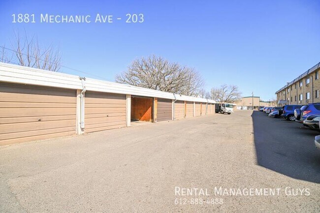 Building Photo - 1881 Mechanic Ave E
