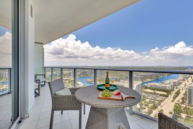 Foto del edificio - 4111 S Ocean Dr