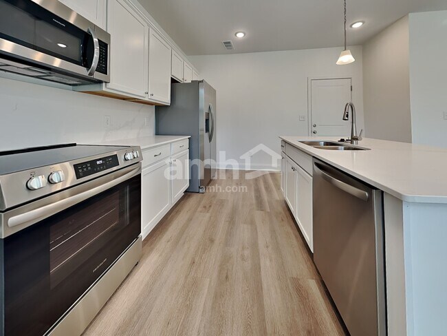 Foto del edificio - 304 Sharpe Ct