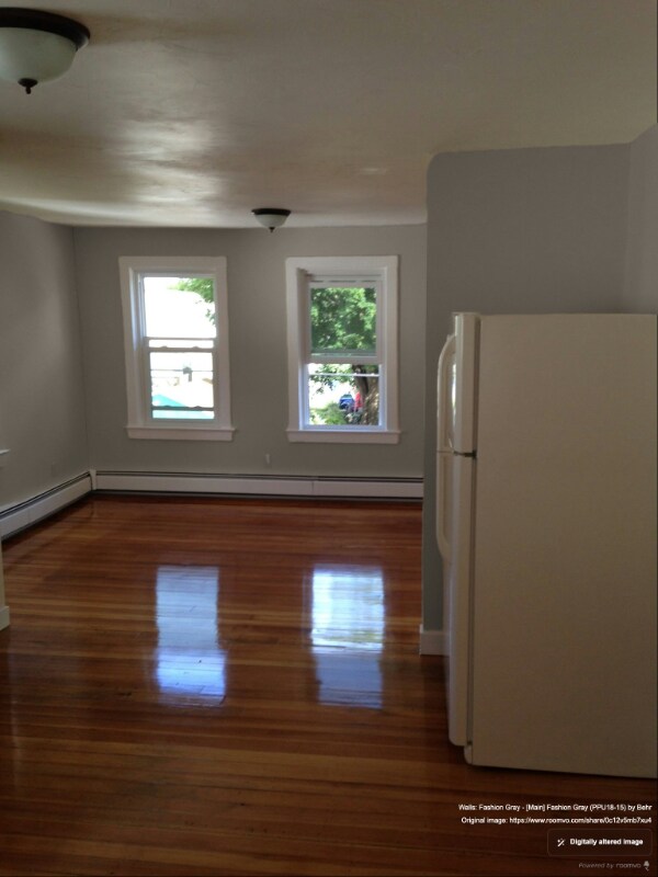 Building Photo - 37 Larch St