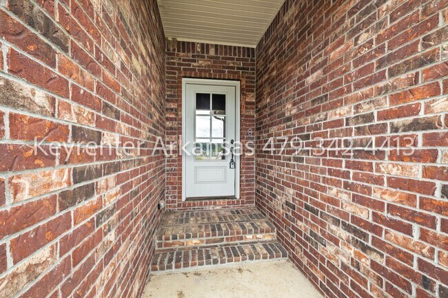 Building Photo - 800 Fallon St
