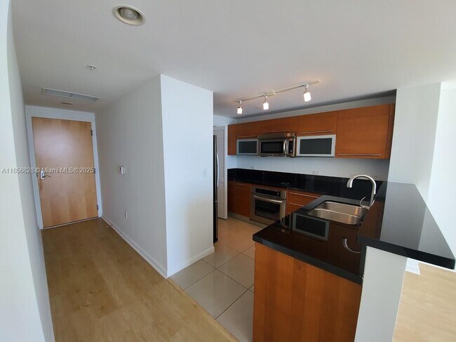 Foto del edificio - 253 NE 2nd St