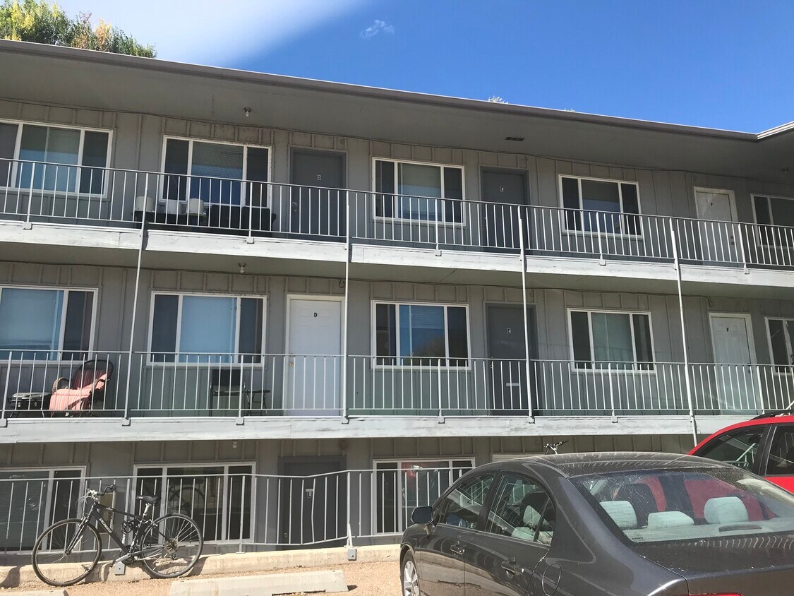 Foto principal - 715 Parker St
