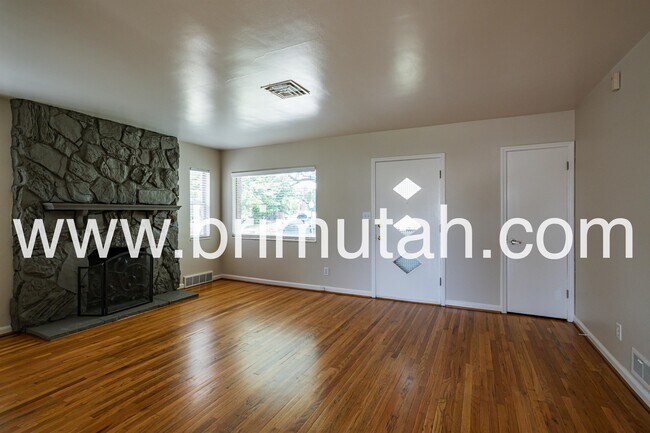 Photo - 1840 Westminster Ave House