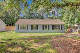 Building Photo - 2168 Eleanor Dr