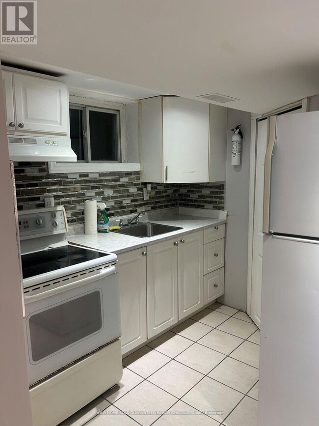 Building Photo - 53 St Quentin Ave