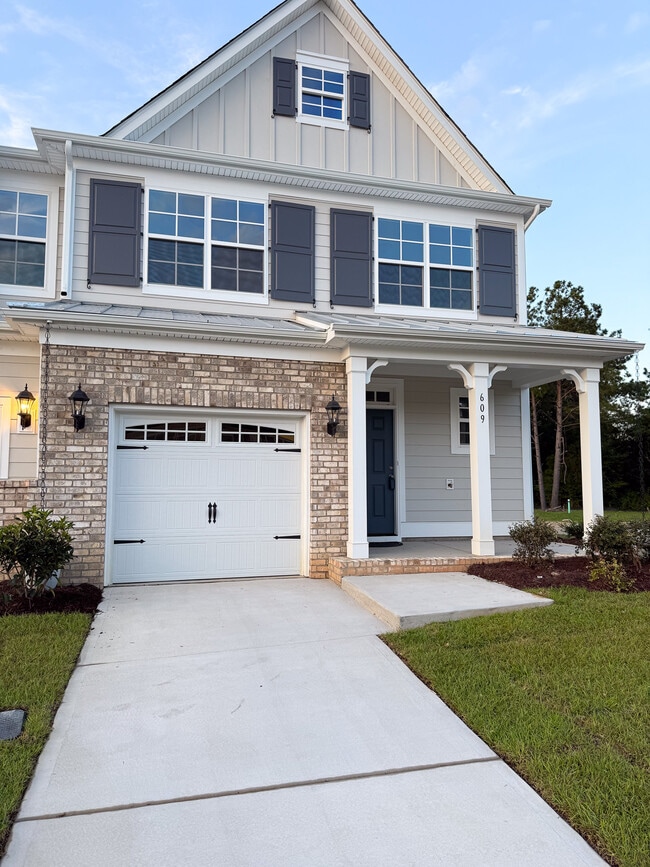 Building Photo - 1 Wildewood Park Dr