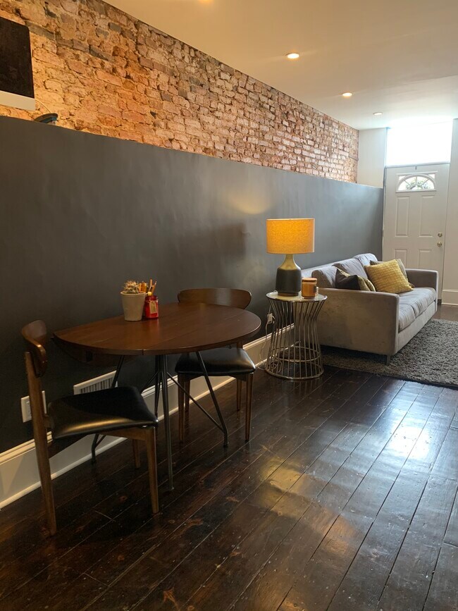 Foto del edificio - 2340 E Boston St