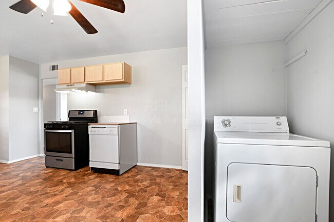 Foto del edificio - 8602 Gary Wy