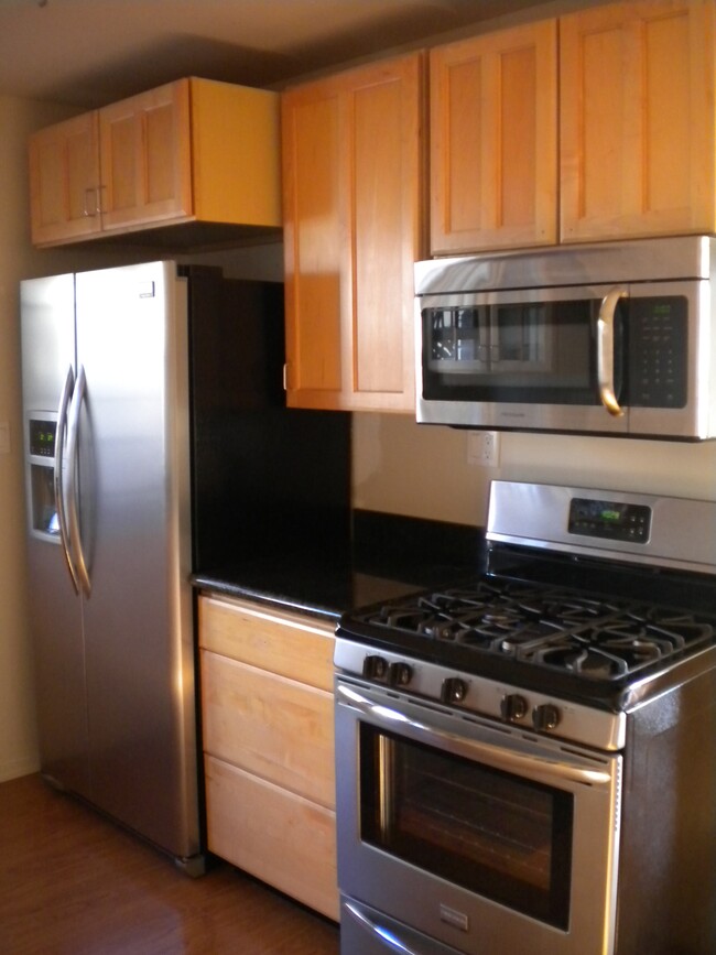 Kitchen - 3336 Idlewild Way