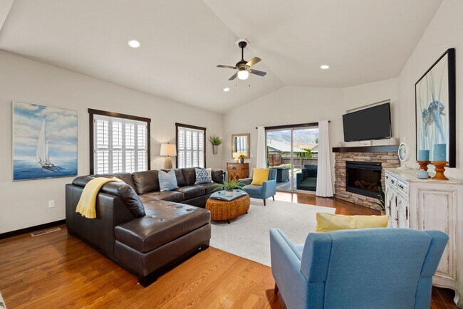 Foto del edificio - 3 Bedroom, 1.75 Bathroom Home in The Village at Lake Chelan