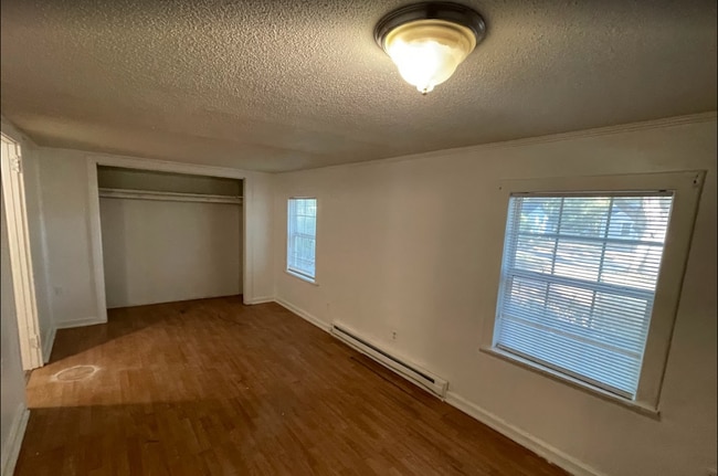 Foto del edificio - 1408 Gillespie Ave