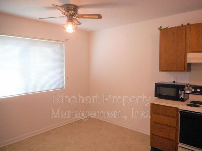 Building Photo - 1744 Hunters Trail