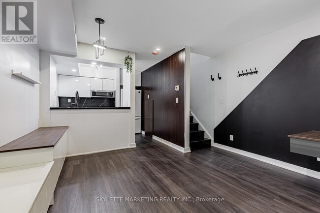 Building Photo - 3 Everson Dr