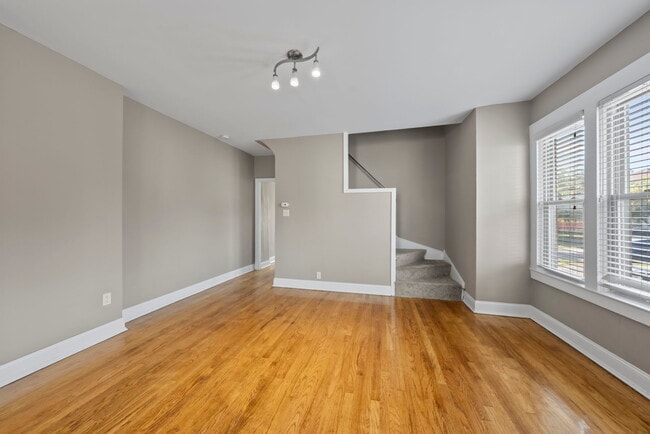 Building Photo - 1343 Bruck St