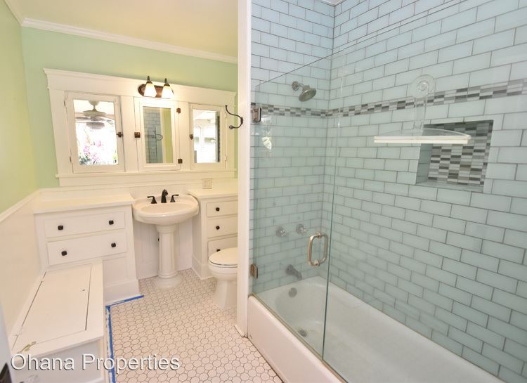 Building Photo - 421 Jacaranda Pl