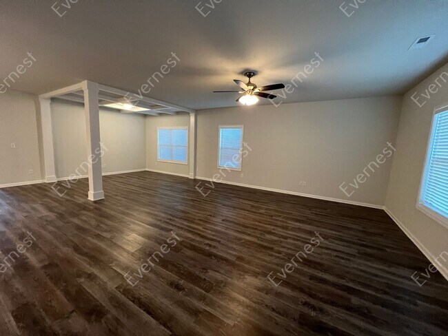 Building Photo - 3 Bed & 2 Bath House in Meridianville / Pe...
