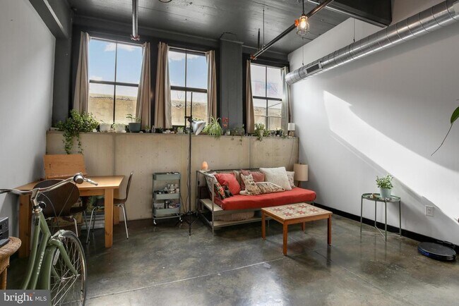 Foto del edificio - 1701 Tulip St