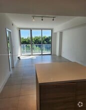 Building Photo - 16385 Biscayne Blvd