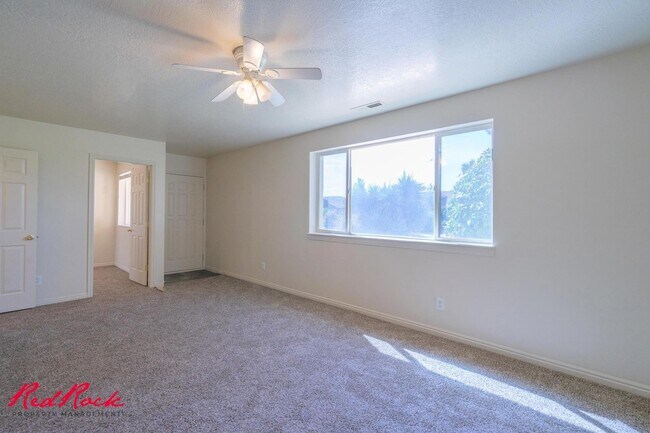 Foto del edificio - Enjoy Scenic Ivins Living – 3-Bed, 2-Bath ...