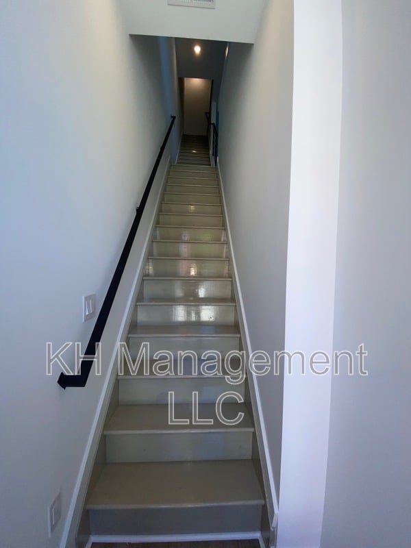 Building Photo - 976 N 45th St