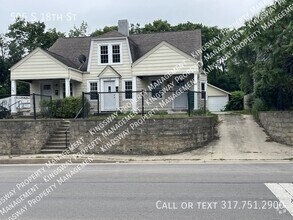 Building Photo - 505 S 18th St