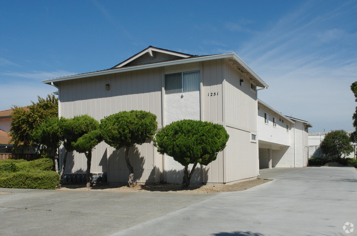 1251 Juniper Dr, Gilroy, CA 95020 Apartments in Gilroy, CA