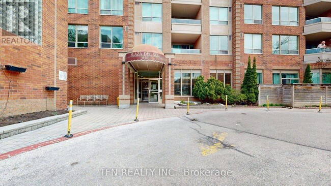 Photo du bâtiment - 850-850 Steeles Ave W