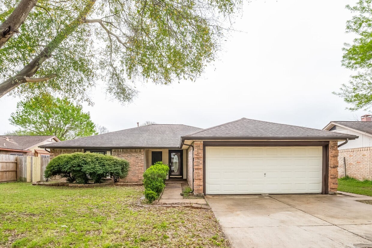 1410 N Park Ridge Dr House Rental in Deer Park, TX