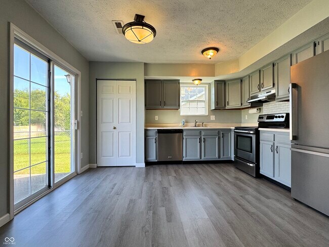 Foto del edificio - 39 Cedarwood Dr