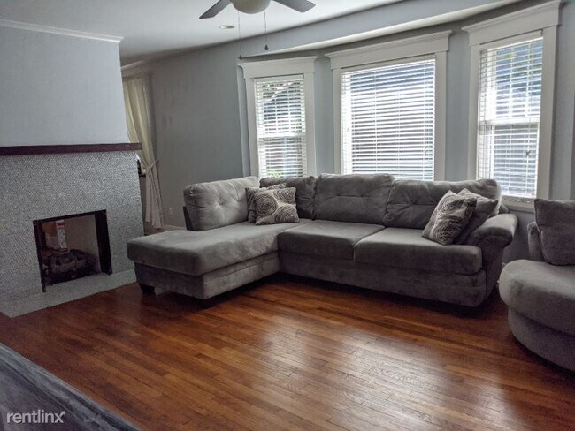 Foto del edificio - 4 br, 2.5 bath House - 310 Kings Highway