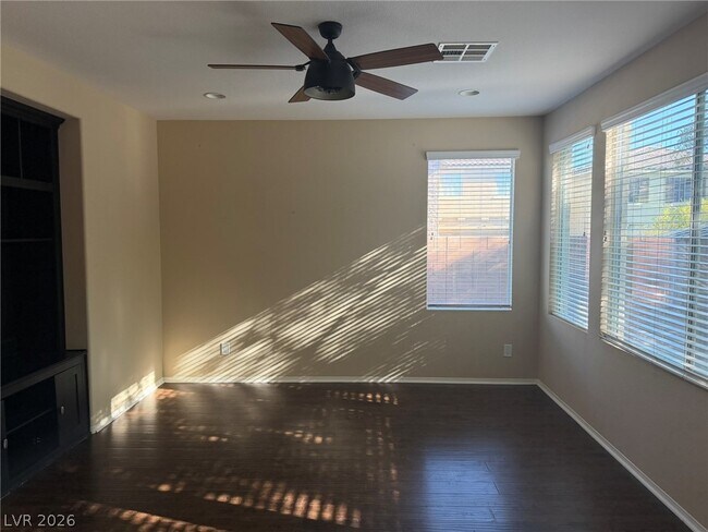 Foto del edificio - 10526 Cliff Lake St