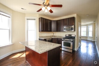 Building Photo - 2707 N Ridgeway Ave