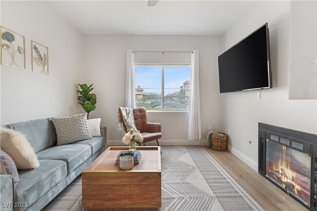 Foto del edificio - 8501 W University Ave