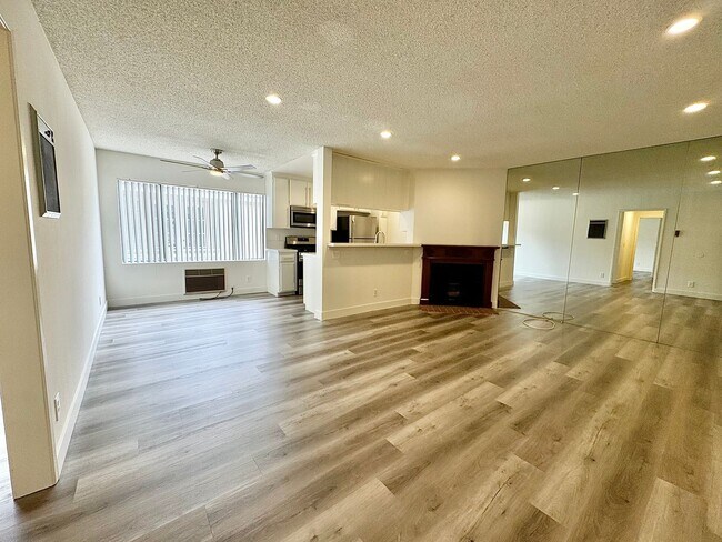 Foto del edificio - 3546 Hughes Ave