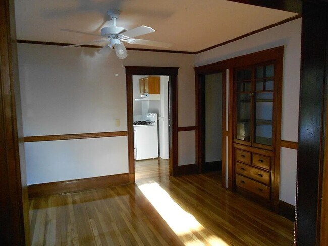 Foto del edificio - 52 Redlands Rd
