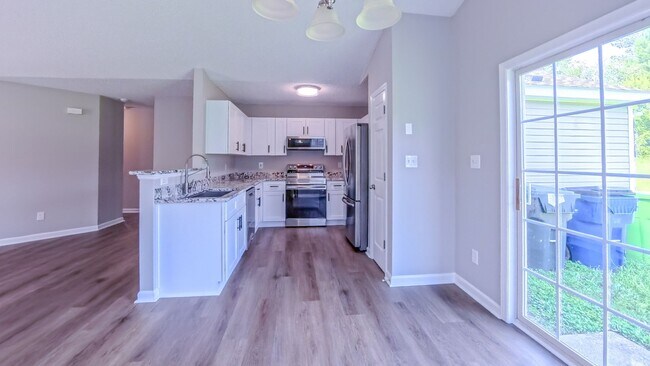 Foto del edificio - Charming 3BR House in Raleigh