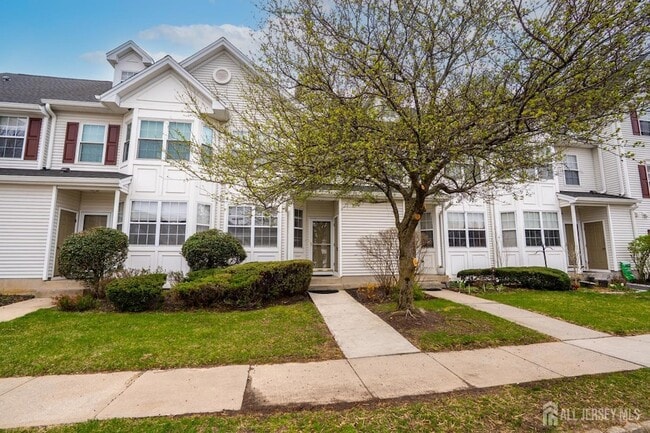 Foto del edificio - 1503 Blossom Cir