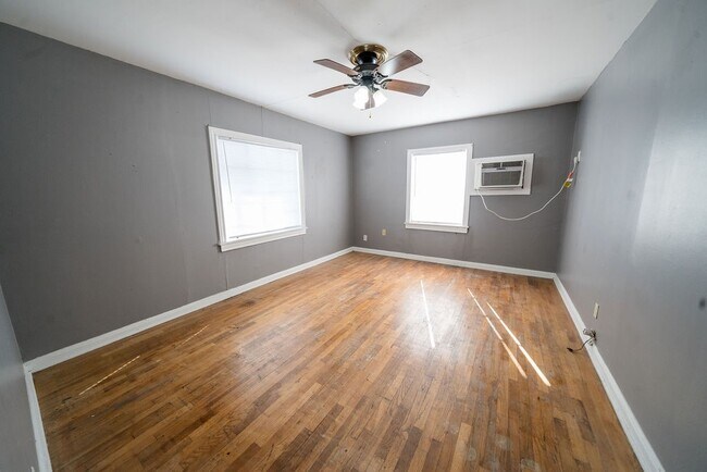 Foto del edificio - 2218 1/2 Chapman St