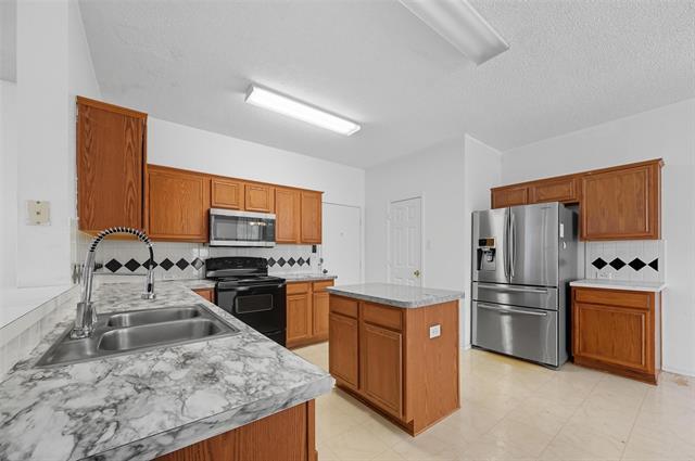 Foto del edificio - 705 Dandelion Dr