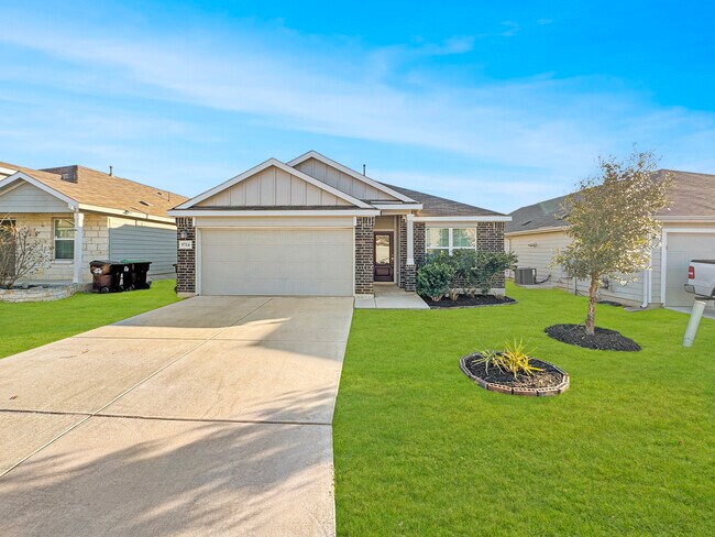 Foto del edificio - 9714 Marbach Hl