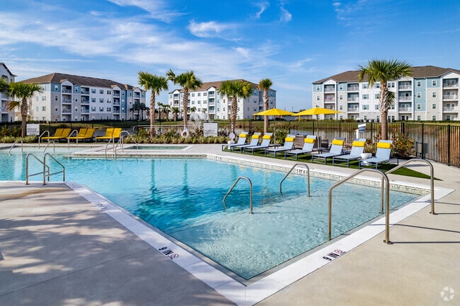 Atlas at the Loop - Atlas at the Loop Apartments