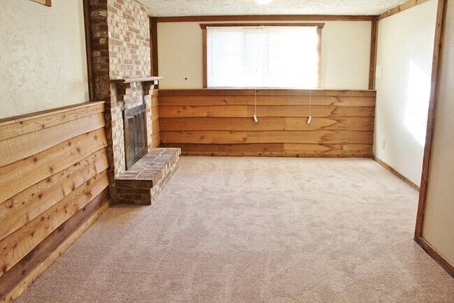 Building Photo - 3415 Alpine Pl