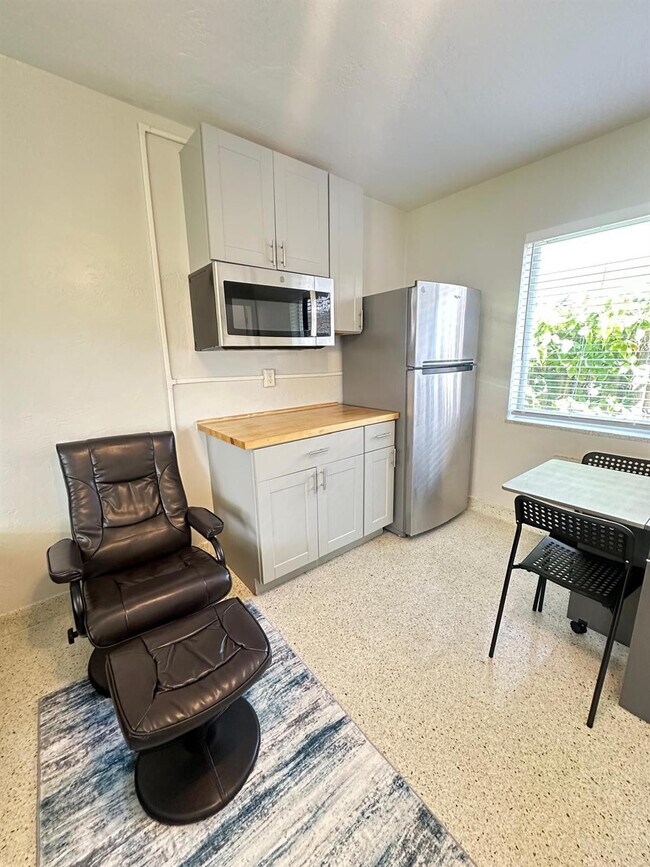 Foto del edificio - 1712 Fletcher St